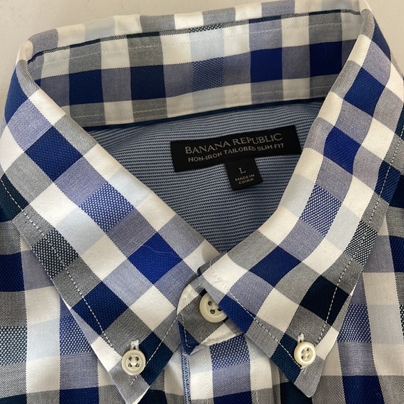 Mens Banana Republic Button Down - Picture 3 of 3